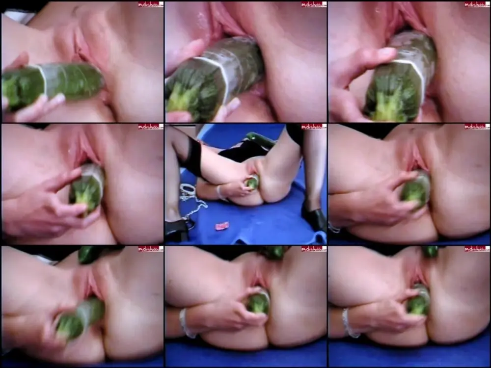 MyDirtyHobby — stringgirl69 — Richtig geil mit der Zuccini besorgt Teil 1 — Einfach geil [SD 480p]