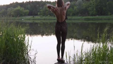 Sultry Latina MILF Outdoor Solo Tease by the River
