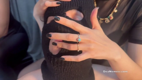 Femdom Hand Worship & Touch Fetish Scene