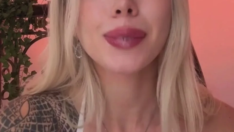 Milla Snake Solo Masturbation With Large Dildo