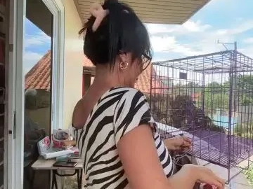 Live Asian Mature MILF Cam Show
