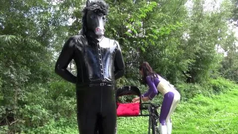 Mistress Susi Latex Sulky Ride