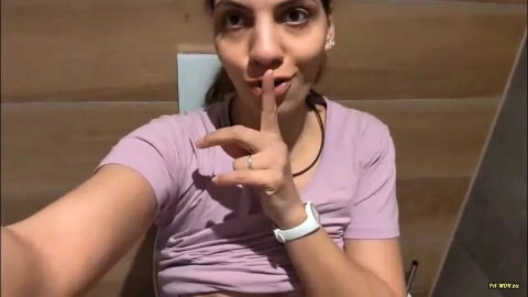 Mila-Hase – Spontanes Handy Video – Ich BESORGE es mir auf Toilette