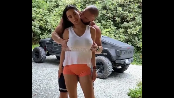 Marisol Yotta – Erst Titten eingeolt dann Sperma im Gesicht