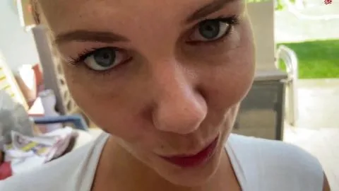 Kathrin Kox Blowjob Wette mit Timer