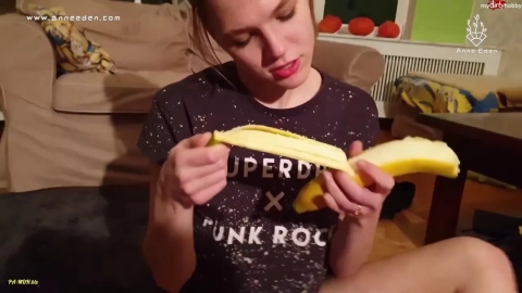 Anne-Eden – Wahrheit oder Pflicht Teil 1 – Was soll die Banane