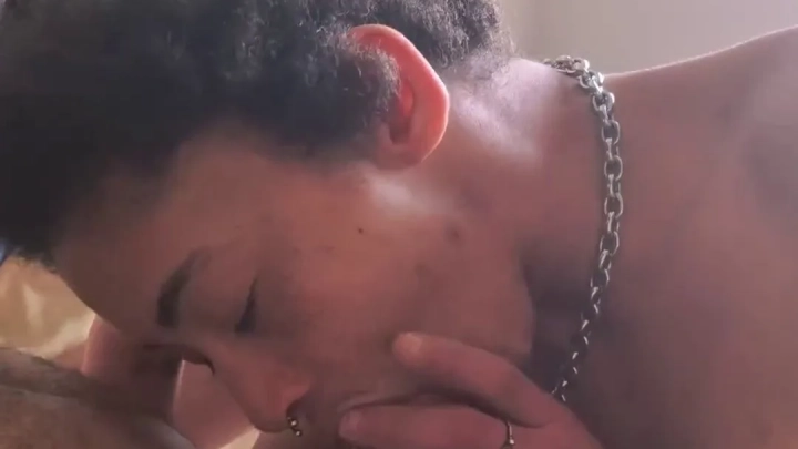 CaramellGirly – Hab Halt Gern Den Mund Voll