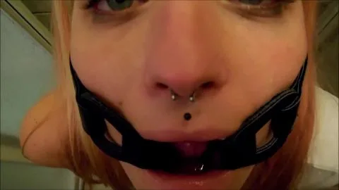 PervyPixie Pervy Pixie Gagged While Drinking Piss (FreeStuff)