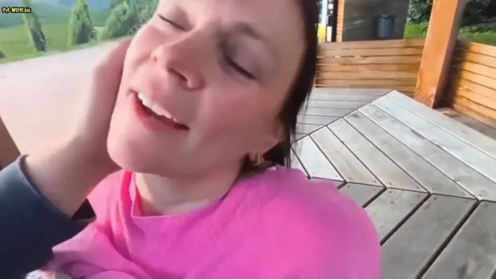 Saskialove87 – Heftiger Fick in den Weinbergen