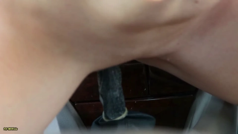 AnnaHomeMix – Asian Slut Sucks and Fucks Gearshift in Car