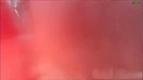 Emmi-Hill – Musste so dringend – Gepisst im Wald