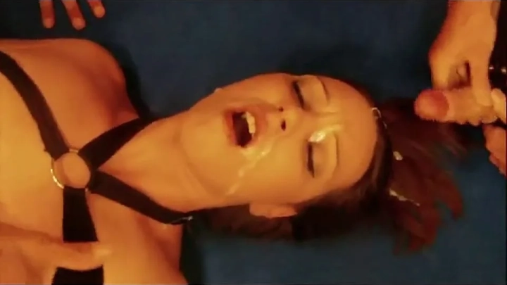 CassyCumslut – Gangbang, Squirt und Bukkake