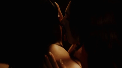 Scarlett Alexis & Daisy Phoenix: Verano de Amor Capítulo 1