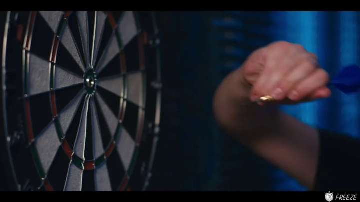 Veronica Leal – Magic Dart Performance