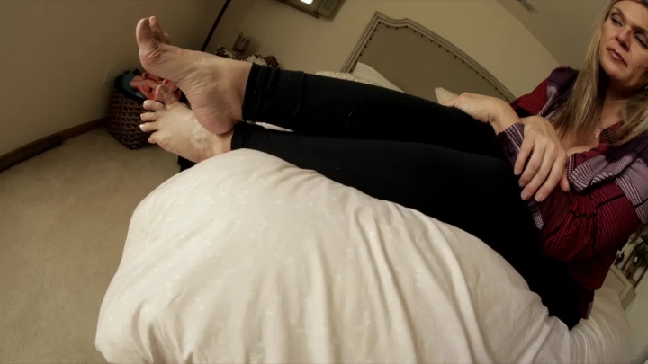 Goddess La Creme Mature Feet Worship Parts 1-3