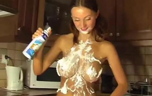 Mature Woman Cums Alone To Cure Boredom