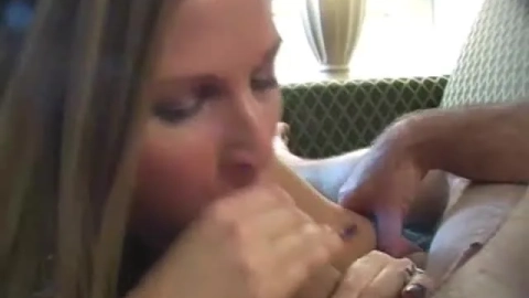 HouseWifeKelly Goes Down on Him in a Hardcore Blowjob Medley